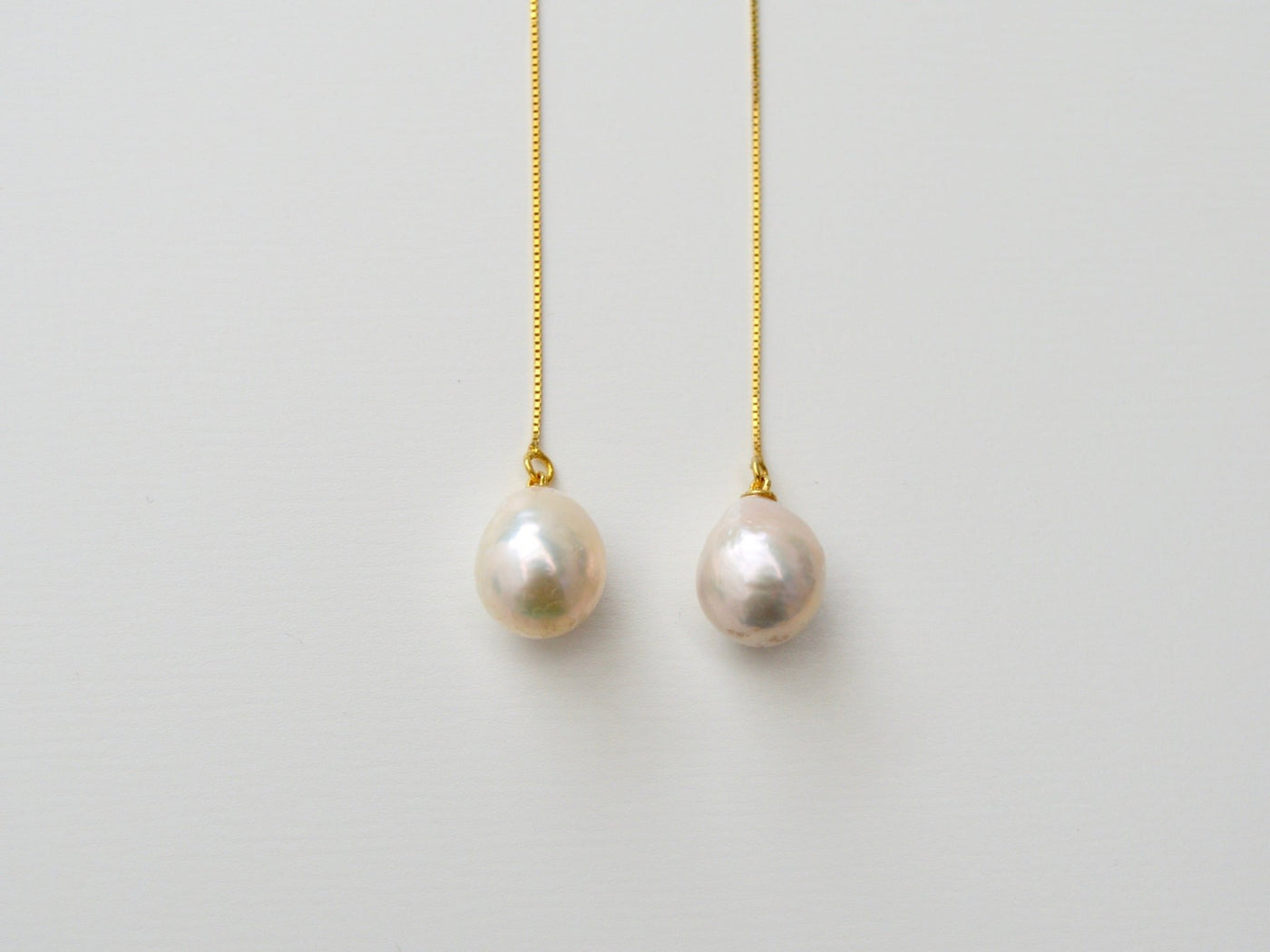 Baroque Pearls: Threader Ohrkette Drops mit echten Perlen | vergoldet