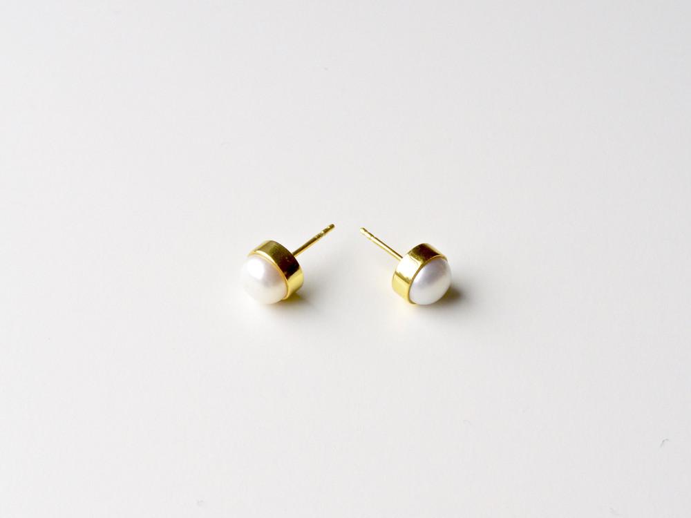 Bold Pearls: Perlen Ohrstecker vergoldet - Mia&Martha by Katja Schmalen