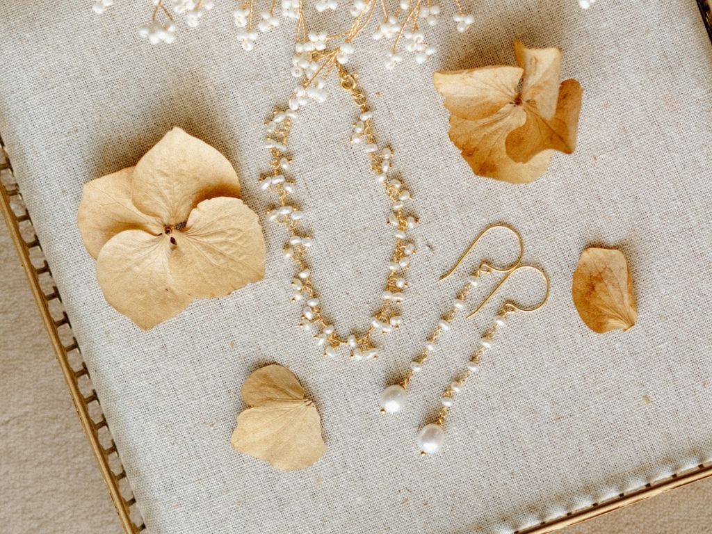 Dangling Natural Pearls: Zartes Perlenarmband | vergoldet, rosévergoldet, silber - Mia&Martha by Katja Schmalen