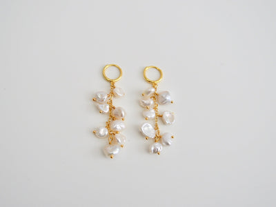 Dangling Pearls: Mini Creolen mit echten Barockperlen | vergoldet