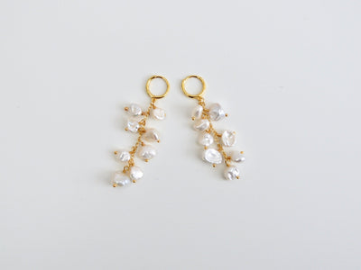 Dangling Pearls: Mini Creolen mit echten Barockperlen | vergoldet