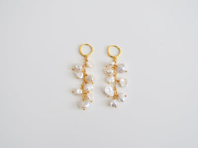 Dangling Pearls: Mini Creolen mit echten Barockperlen | vergoldet