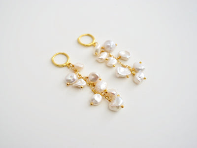 Dangling Pearls: Mini Creolen mit echten Barockperlen | vergoldet