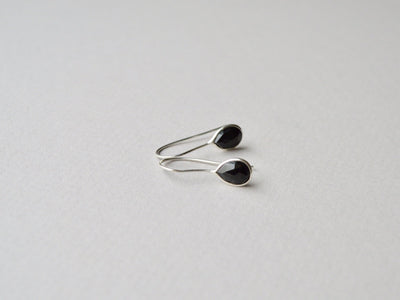 Delicate: Black Onyx Ohrringe | vergoldet, rosévergoldet, silber