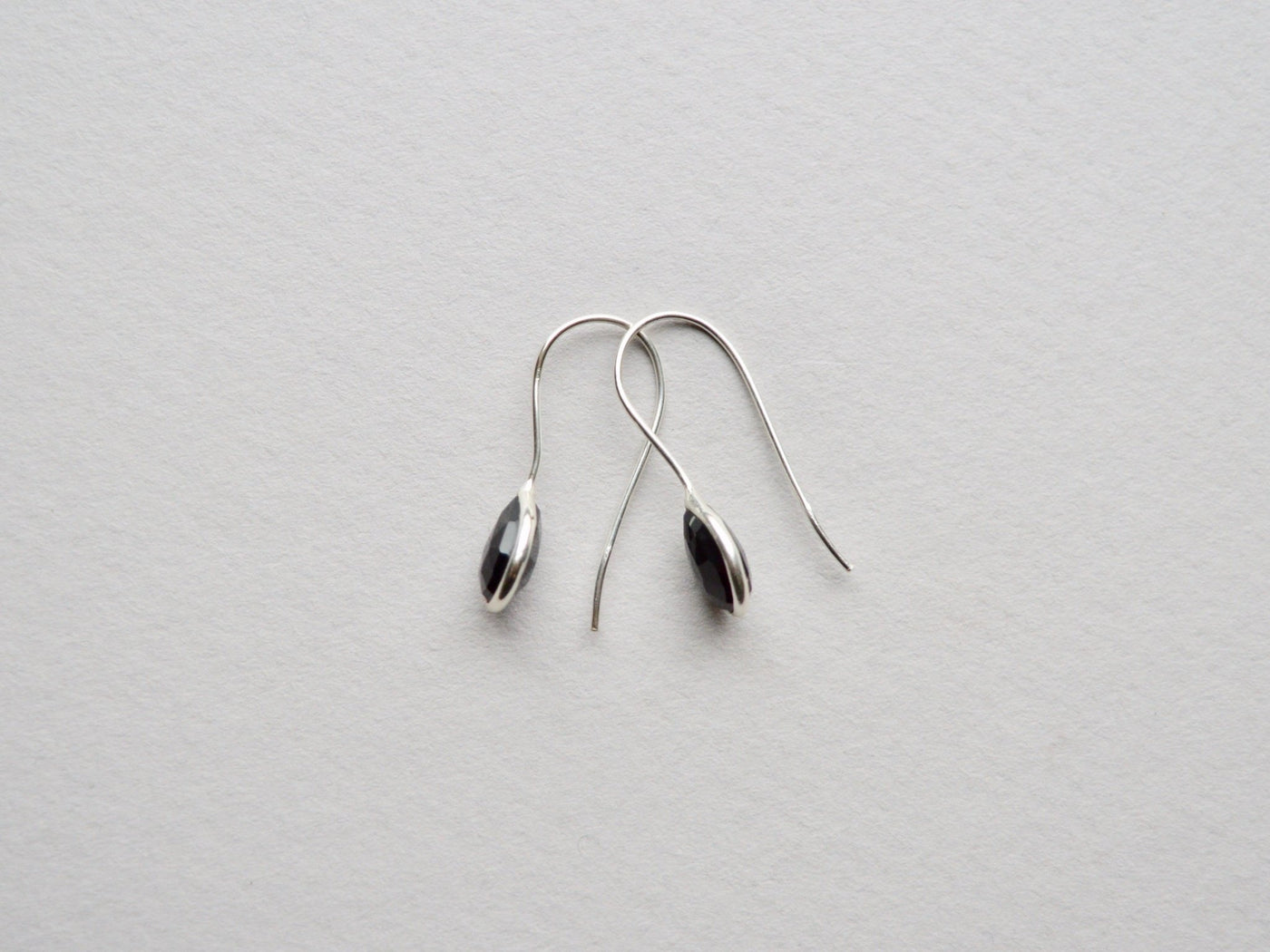 Delicate: Black Onyx Ohrringe | vergoldet, rosévergoldet, silber