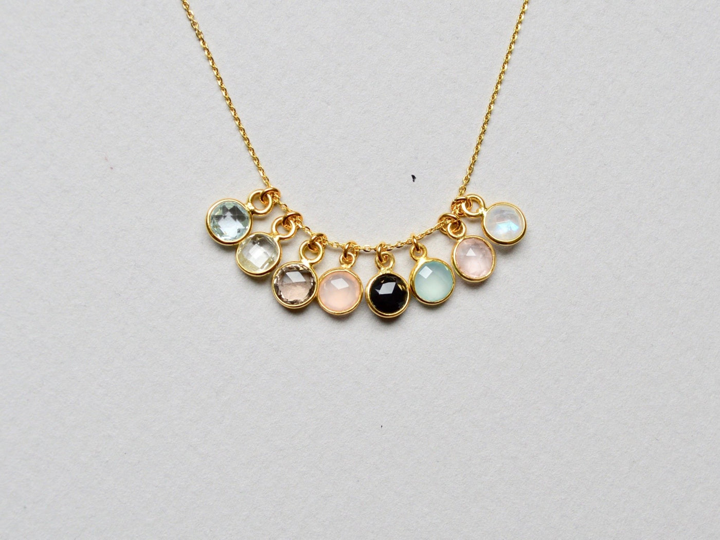 Delicate Dots: Kette mit Halbedelsteinen | vergoldet, rosévergoldet, silber - Mia&Martha by Katja Schmalen