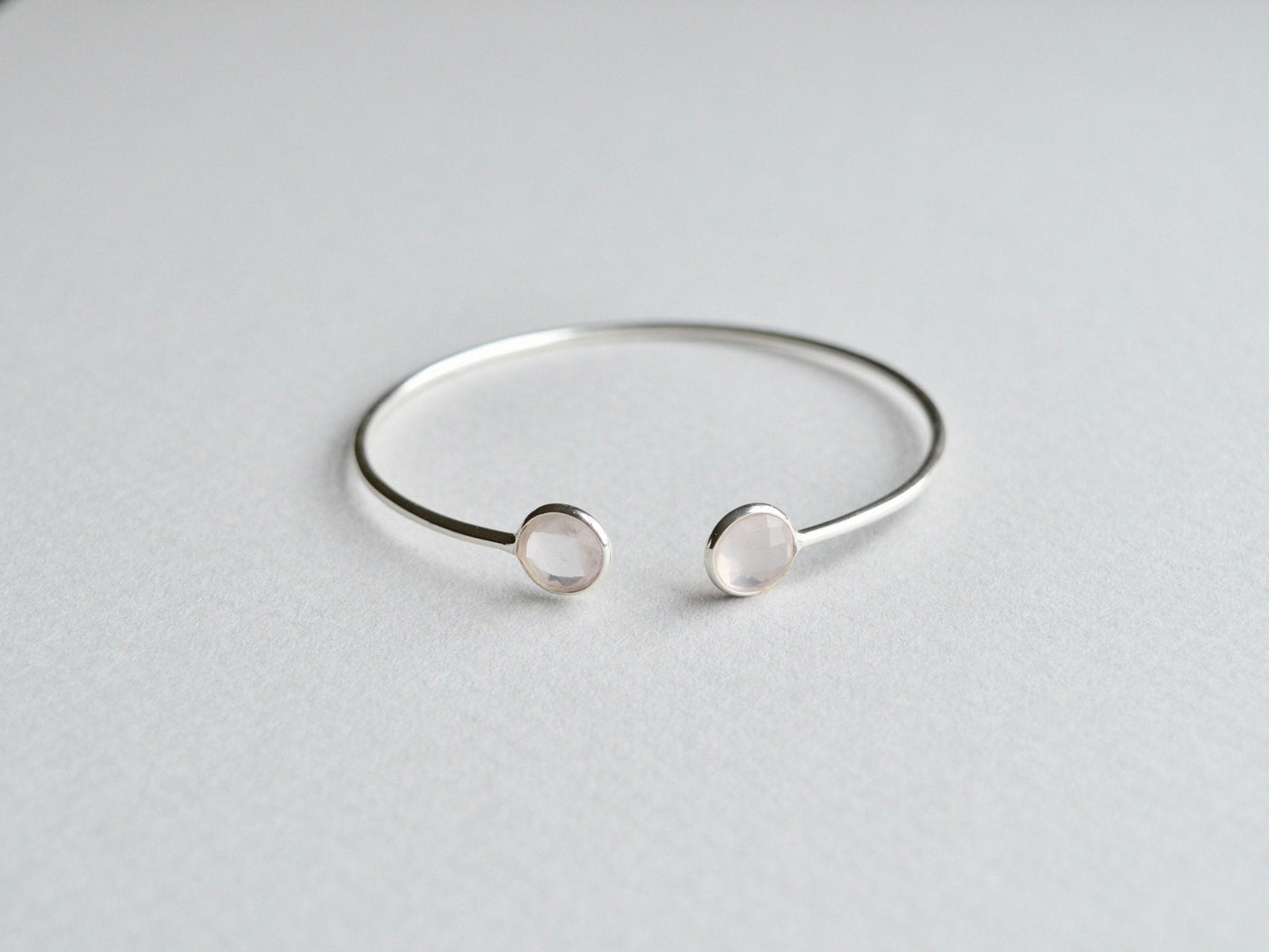 Delicate Dots: Rosenquarz Armspange | vergoldet, rosévergoldet, silber