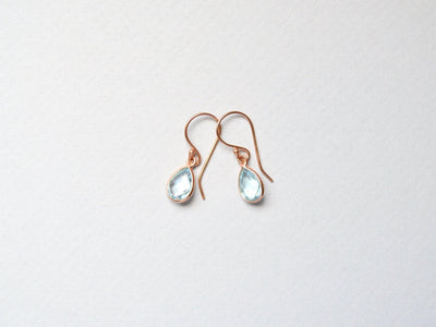 Delicate Drops: Blauer Topas Ohrringe | vergoldet, rosévergoldet, silber