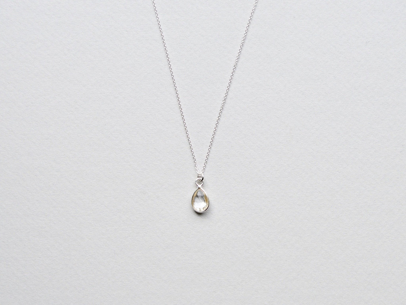 Delicate Drops: Rock Crystal Kette | vergoldet, rosévergoldet, silber