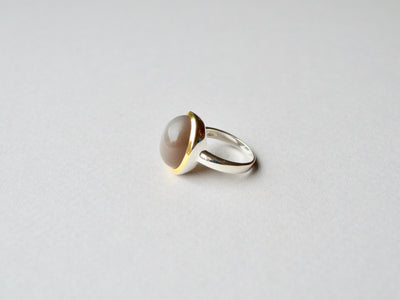 Einzelstück: Grauer Mondstein Statement Ring vergoldet - Mia&Martha by Katja Schmalen