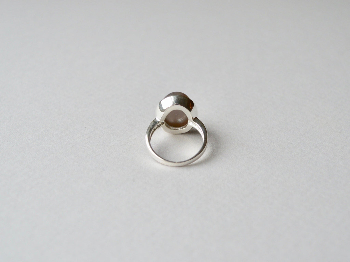 Einzelstück: Grauer Mondstein Statement Ring vergoldet - Mia&Martha by Katja Schmalen