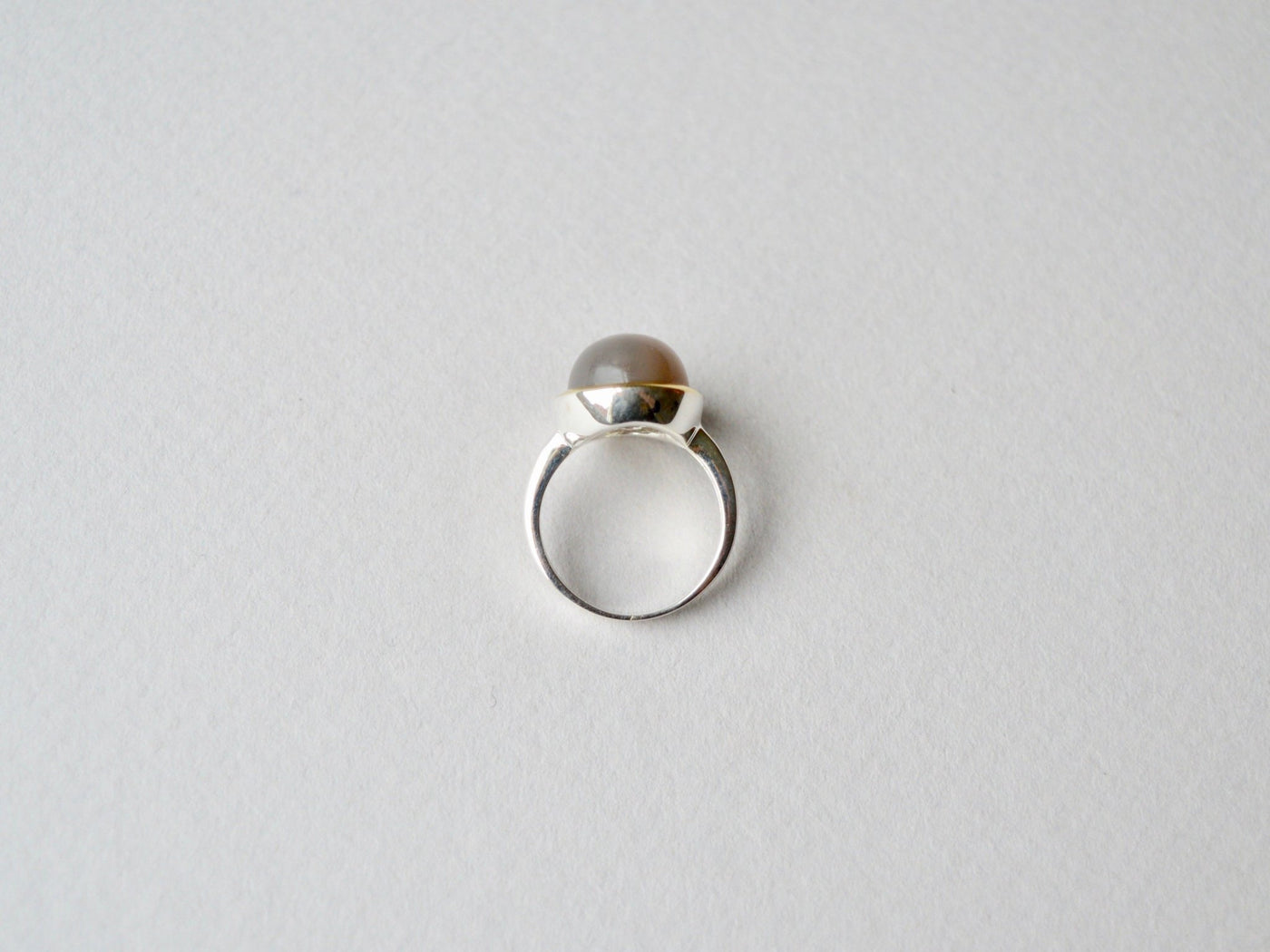 Einzelstück: Grauer Mondstein Statement Ring vergoldet - Mia&Martha by Katja Schmalen