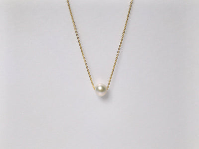 Floating Pearls: Moderne Perlenkette | vergoldet