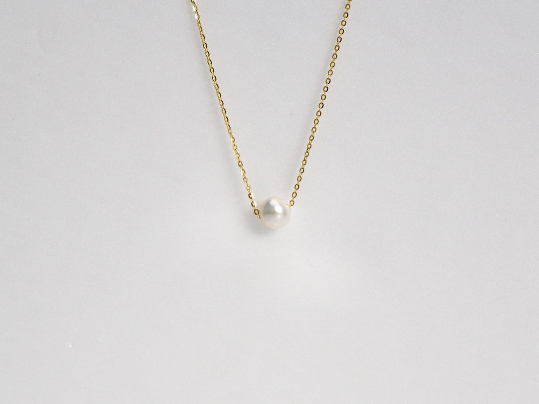 Floating Pearls: Moderne Perlenkette | vergoldet