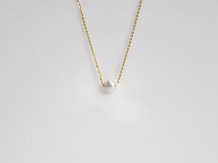 Floating Pearls: Moderne Perlenkette | vergoldet