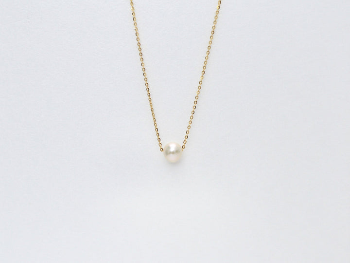 Floating Pearls: Moderne Perlenkette | vergoldet