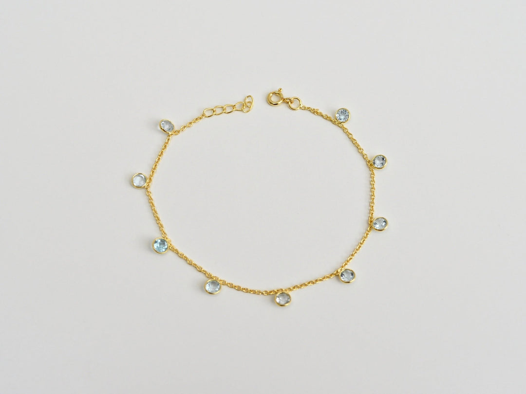 Flying Gemstones: Zartes Armkettchen Blauer Topas | vergoldet, silber