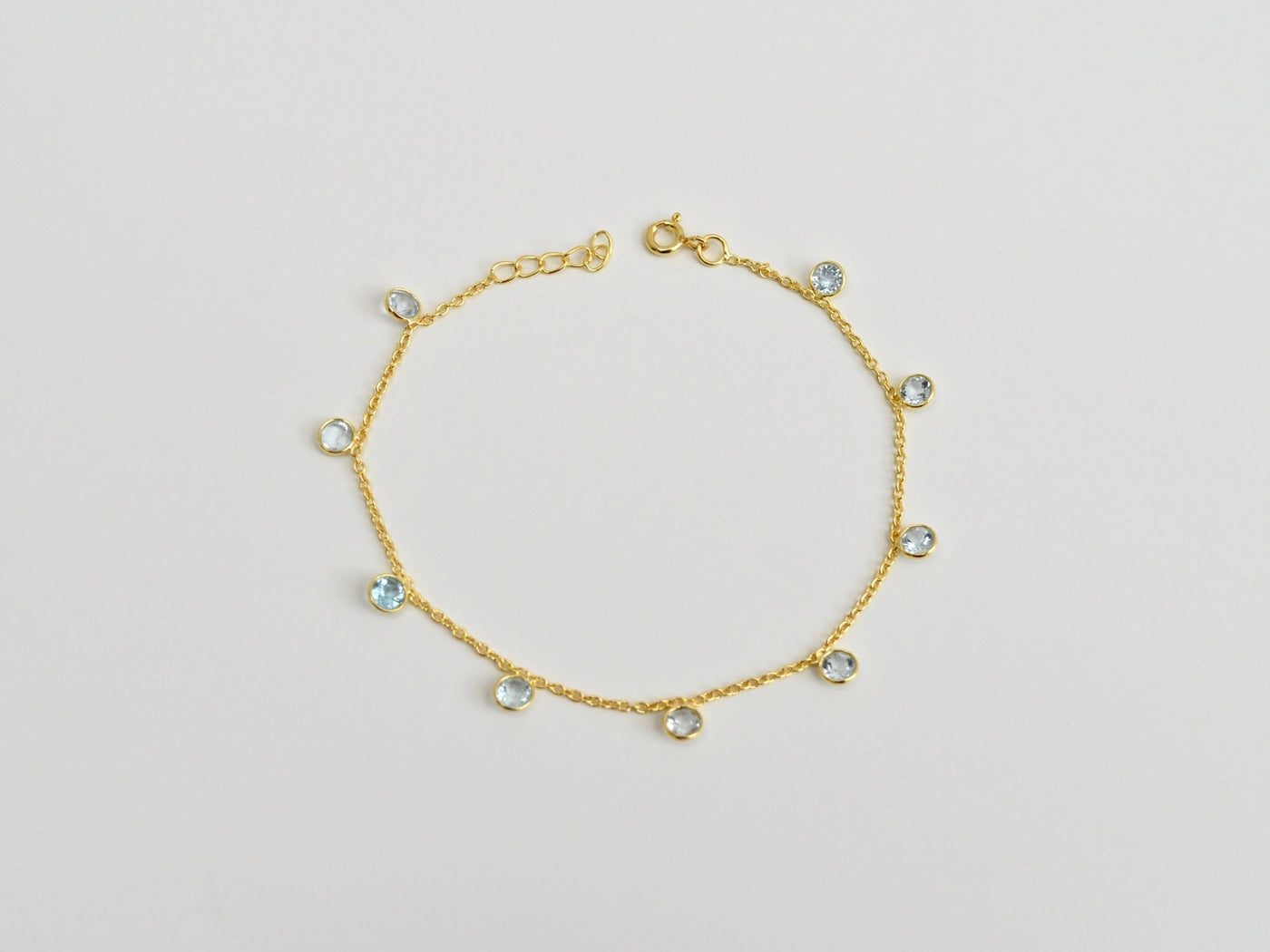 Flying Gemstones: Zartes Armkettchen Blauer Topas | vergoldet, silber