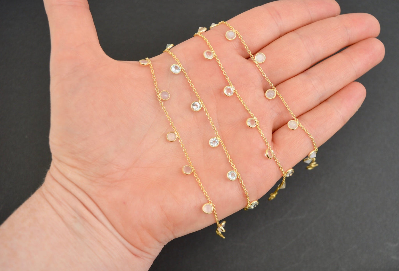 Flying Gemstones: Zartes Armkettchen Mondstein | vergoldet, silber