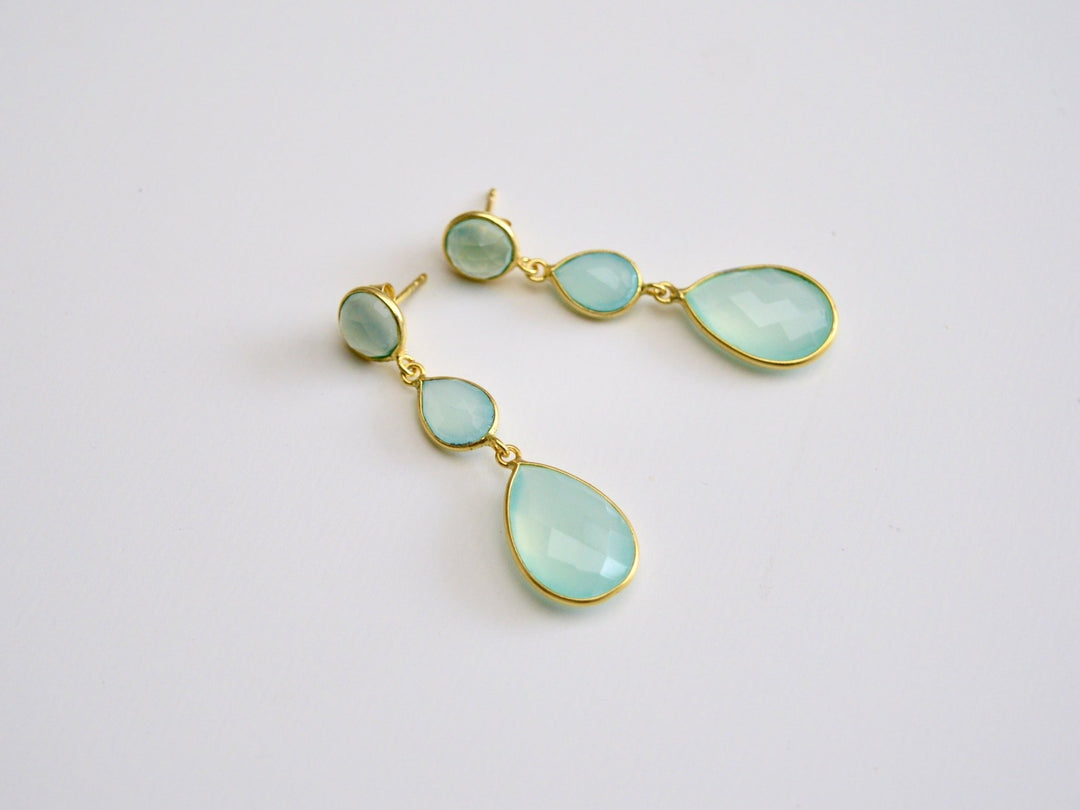 Gem Collection: Aqua Chalcedon Ohrstecker vergoldet