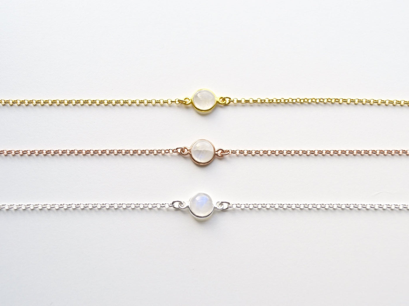 Gem Dot: Mondstein Armband vergoldet - Mia&Martha by Katja Schmalen