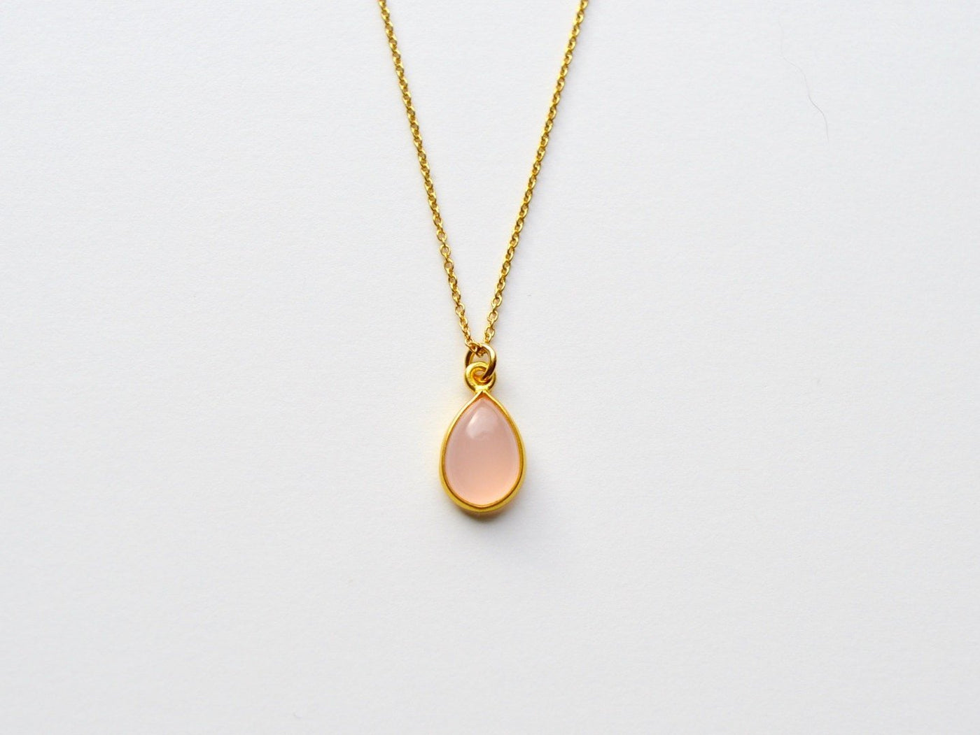Gem Drops: Rosa Chalcedon Ohrringe | vergoldet, rosévergoldet, silber - Mia&Martha by Katja Schmalen