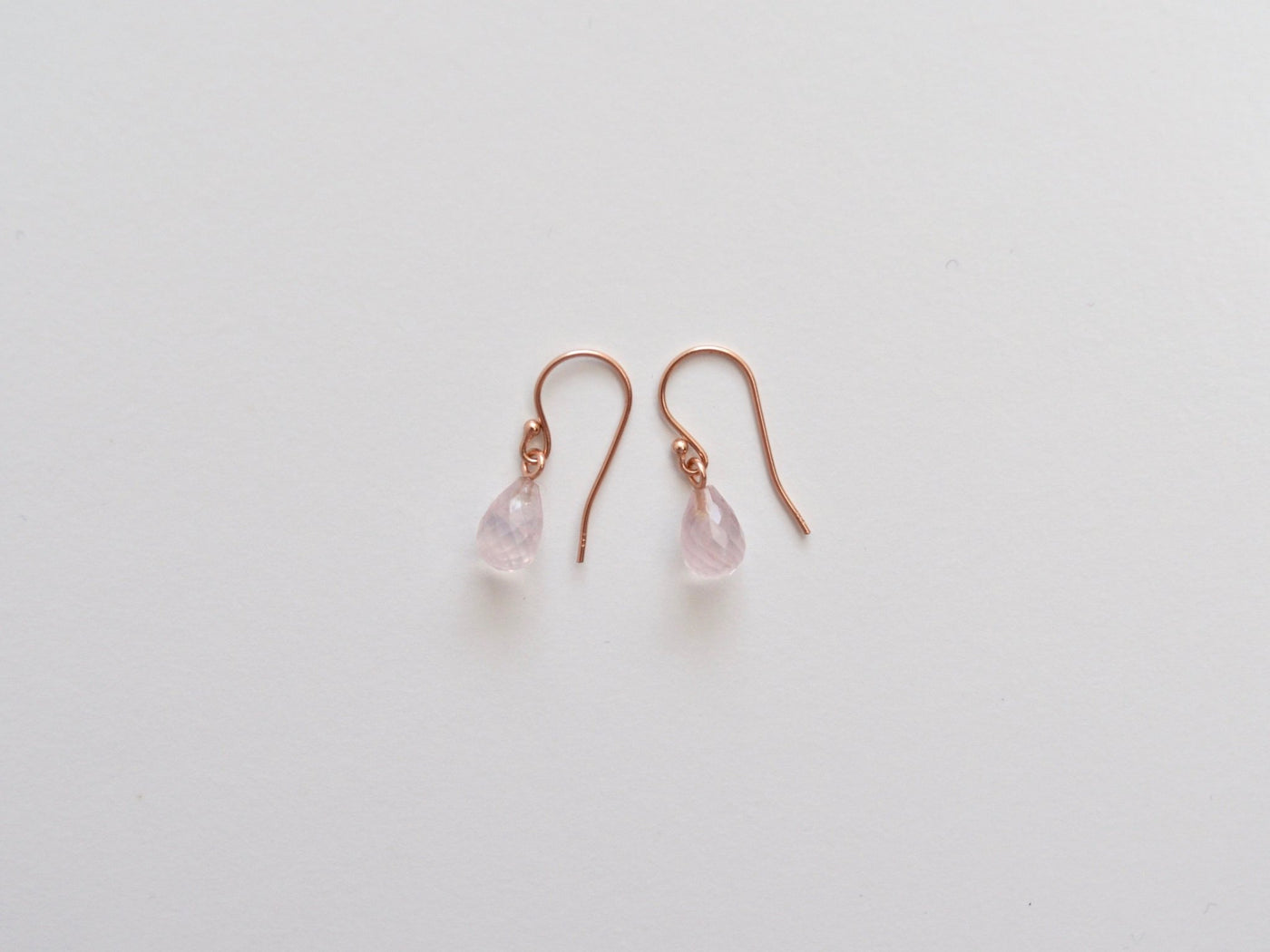 Gentle Drops: Zarte Rosenquarz Ohrringe | vergoldet, rosévergoldet, silber