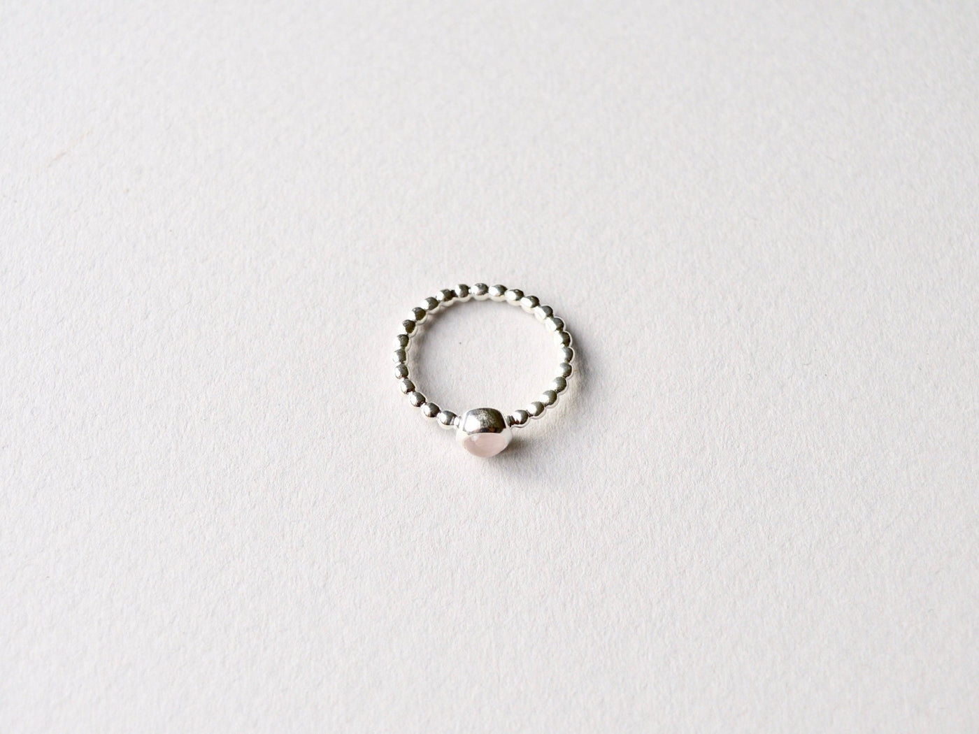 Mini Gem Dot: Rosenquarz Ring Dotty silber - Mia&Martha by Katja Schmalen