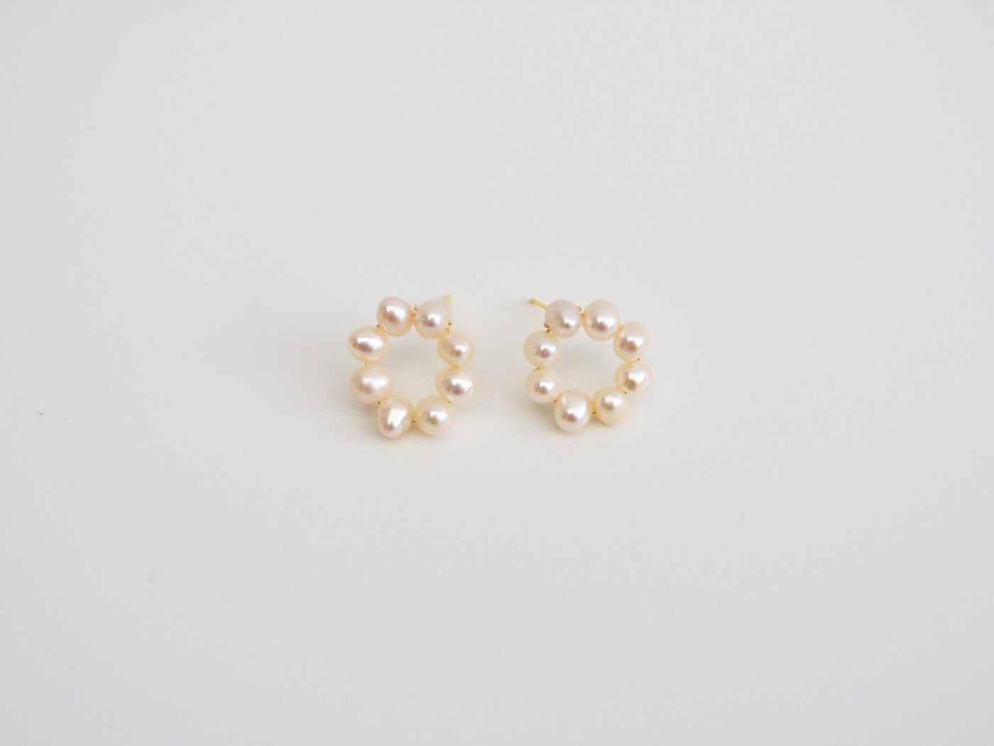 Natural Pearls: Perlenstecker Circle | vergoldet