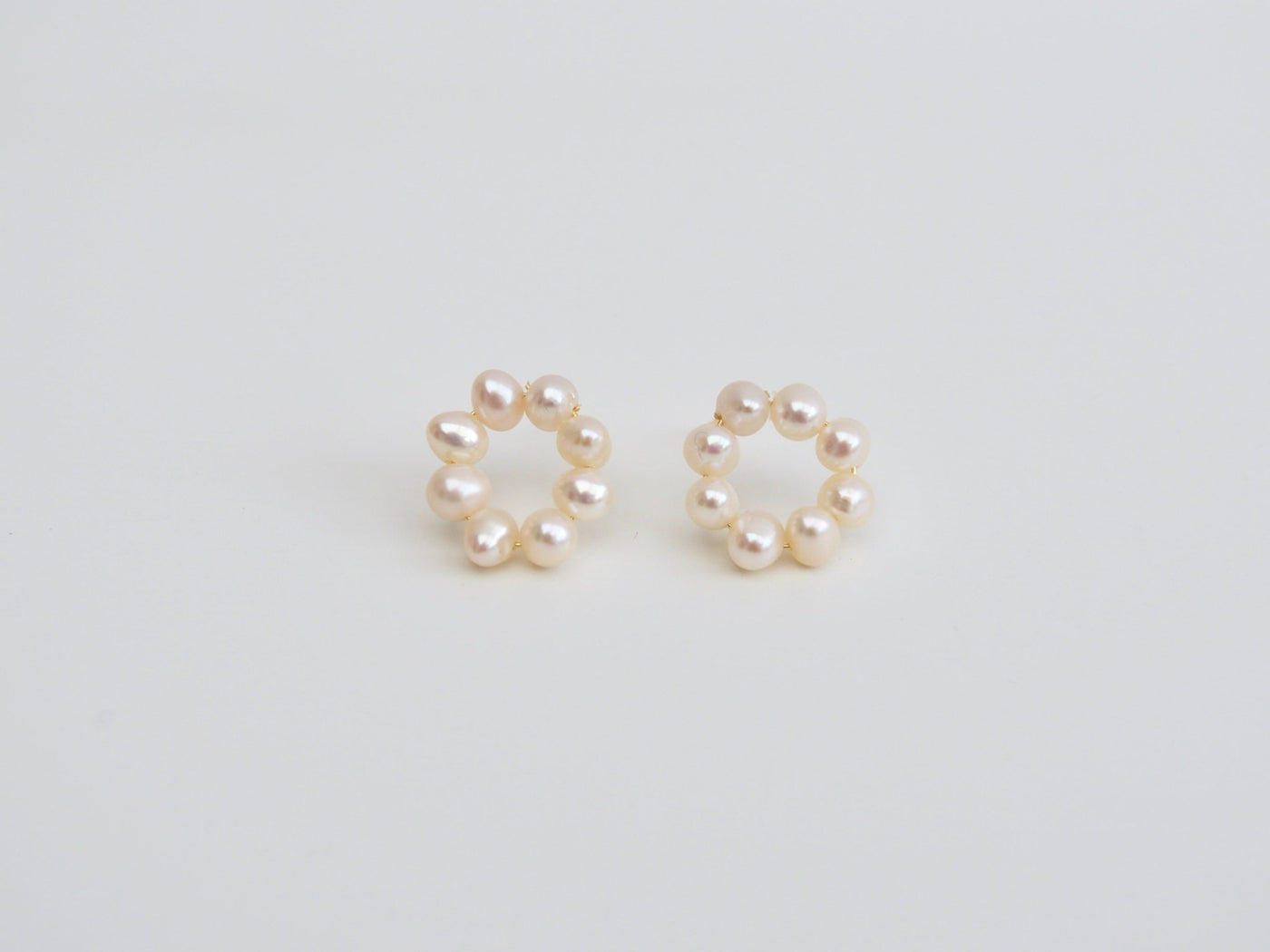 Natural Pearls: Perlenstecker Circle | vergoldet