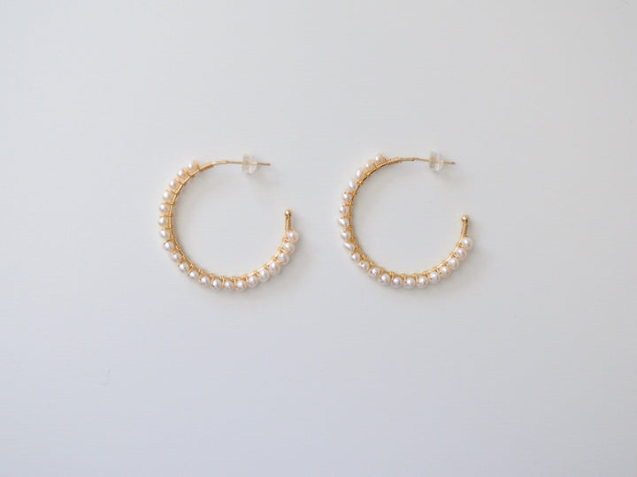 Natural Pearls: Statement Perlenstecker Half Hoops| vergoldet