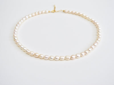Pearl Collection: Kurze Perlenkette Choker | vergoldet