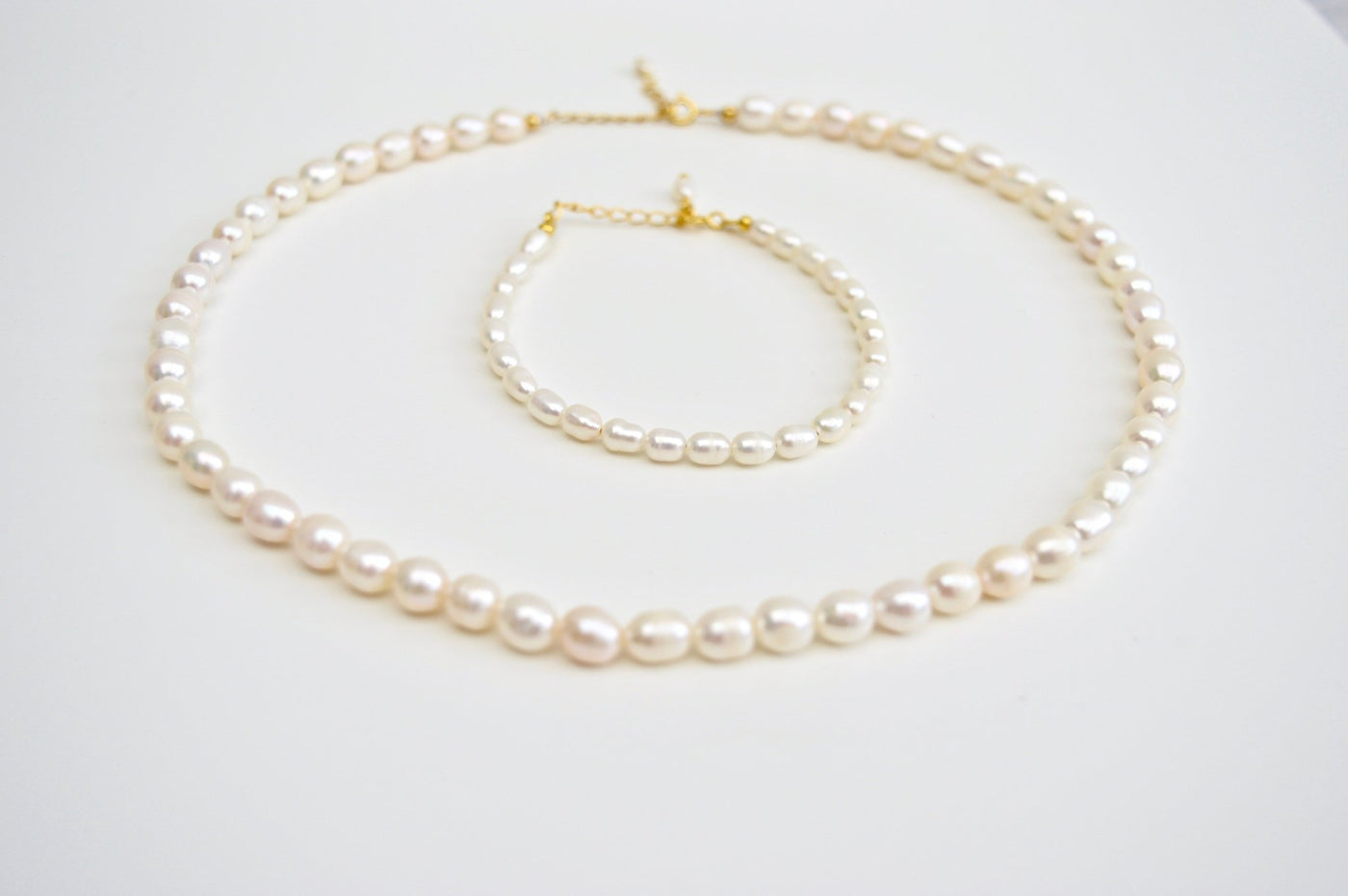 Pearl Collection: Kurze Perlenkette Choker | vergoldet