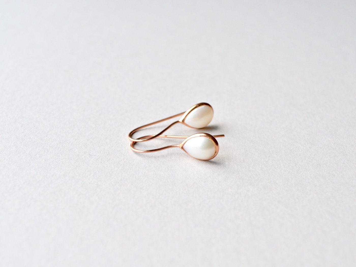 Pearl Drops: Bezaubernde Perlen Ohrhänger | vergoldet, rosévergoldet, silber