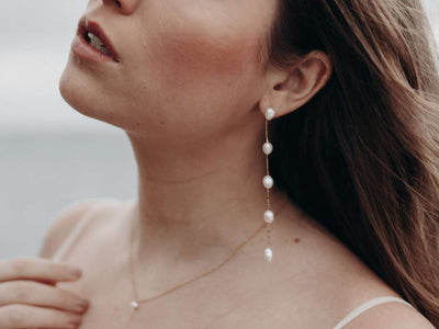 Pearls: Moderne Perlenohrringe mit Süßwasserperlen | vergoldet