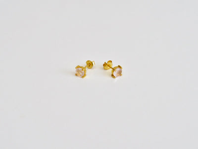 Round Gems: Rosenquarz Ohrstecker Prong | vergoldet, rosévergoldet, silber