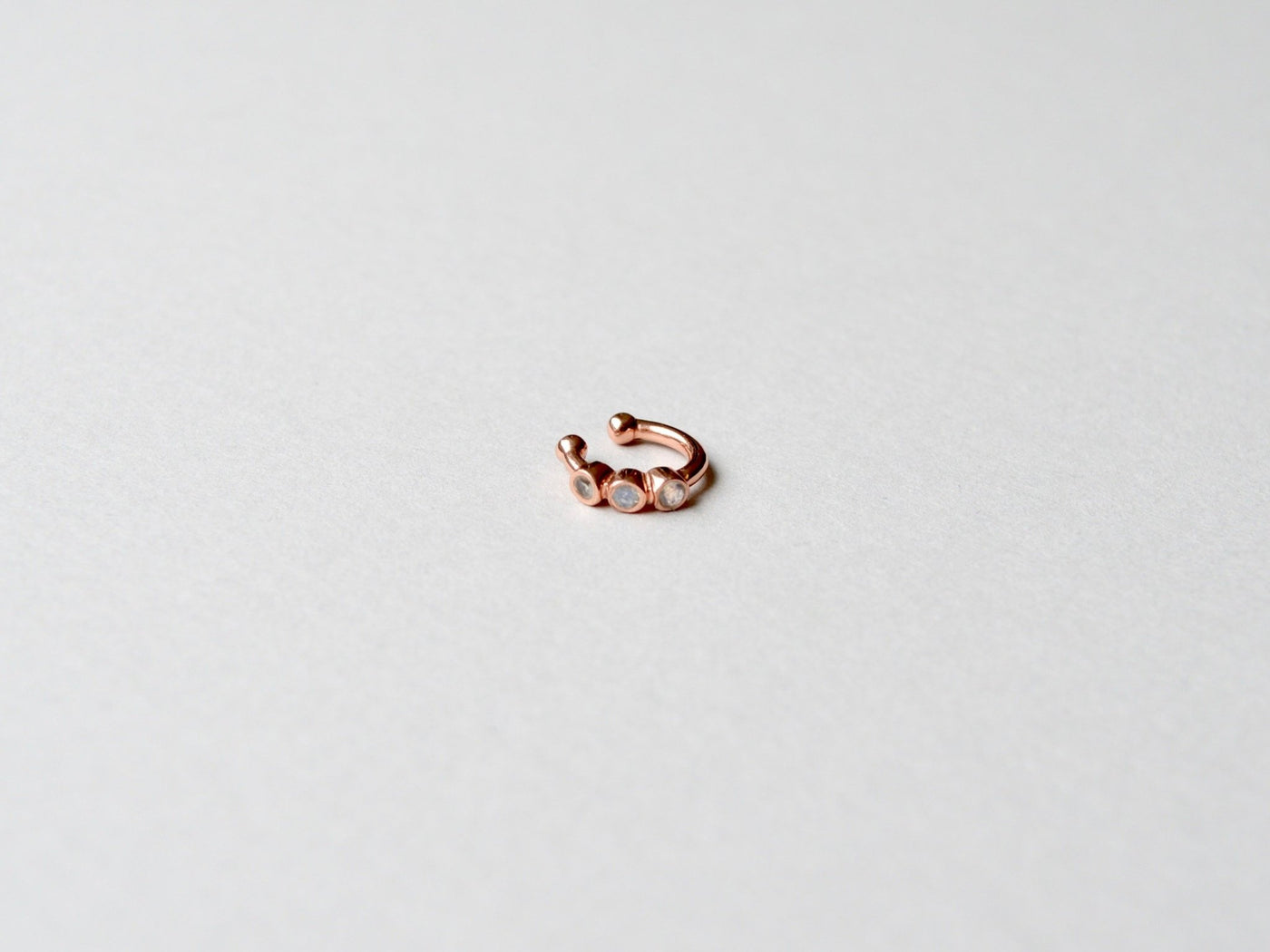 Singles: Mondstein Ear Cuff | vergoldet, rosévergoldet, silber - Mia&Martha by Katja Schmalen