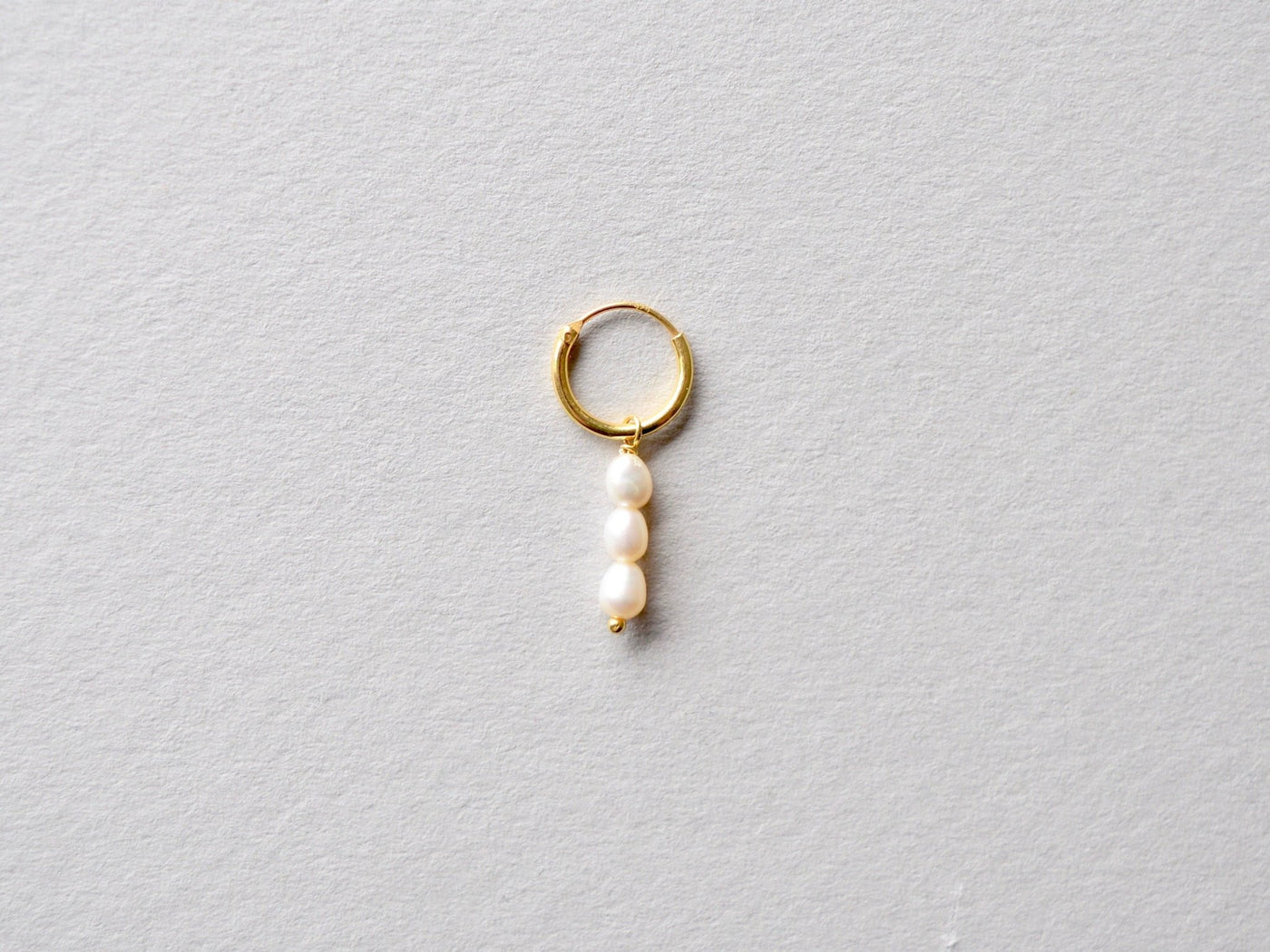 Singles: Zarte Creole mit Perlen | vergoldet, silber - Mia&Martha by Katja Schmalen