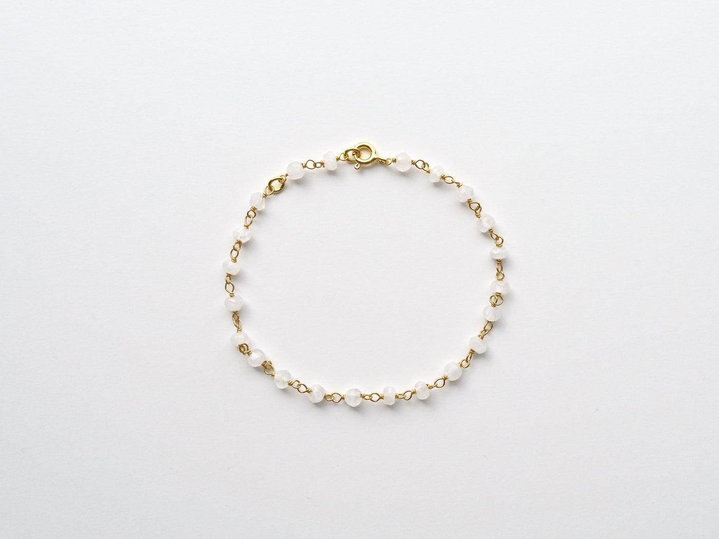 So zart: Mondstein Armband vergoldet - Mia&Martha by Katja Schmalen