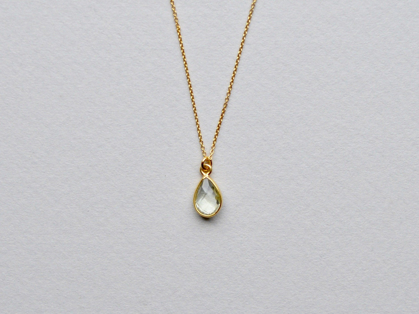 Something Green: Prasiolith Kette vergoldet - Mia&Martha by Katja Schmalen