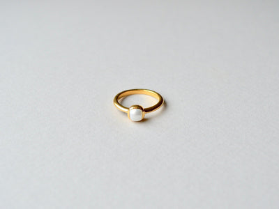 Square Dot: Edler Perlen Ring vergoldet - Mia&Martha by Katja Schmalen