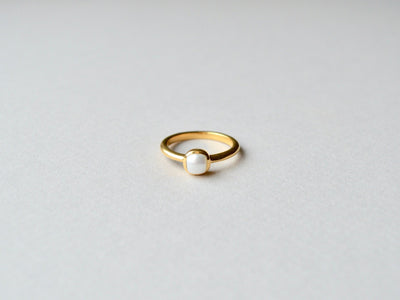 Square Dot: Edler Perlen Ring vergoldet - Mia&Martha by Katja Schmalen