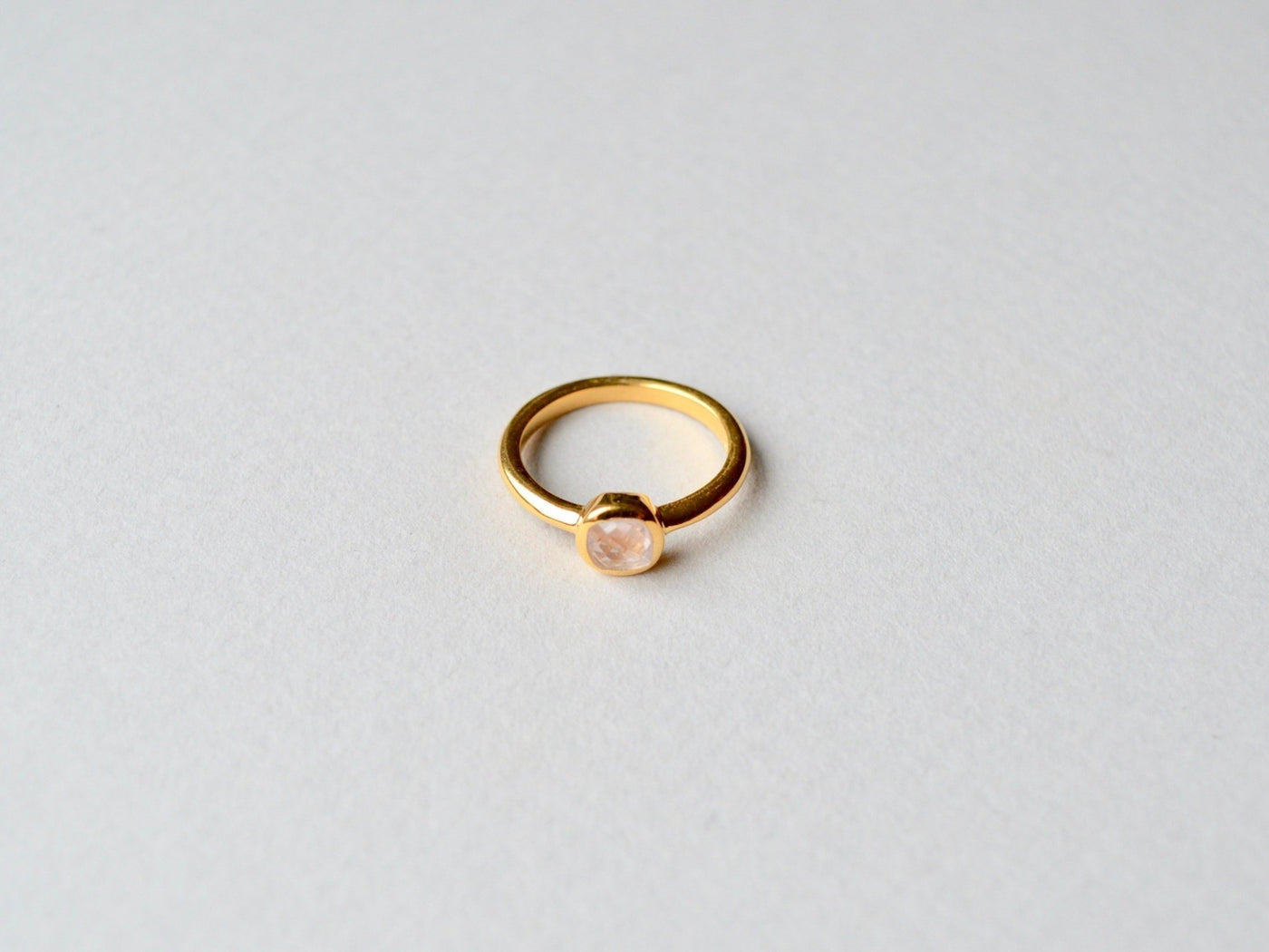 Square Dot: Facettierter Rosenquarz Ring vergoldet - Mia&Martha by Katja Schmalen