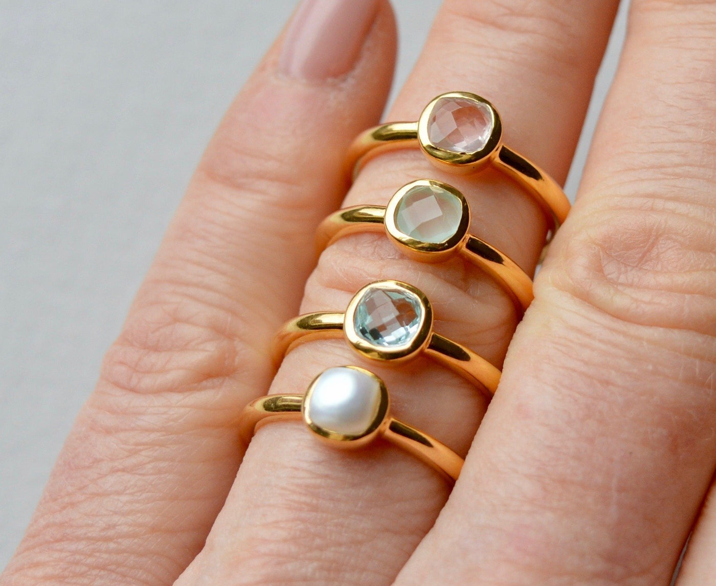 Square Dot: Facettierter Rosenquarz Ring vergoldet - Mia&Martha by Katja Schmalen