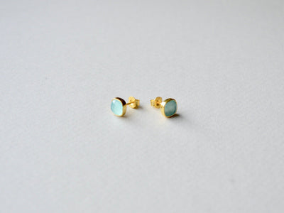 Square Dots: Aqua Chalcedon Ohrstecker vergoldet - Mia&Martha by Katja Schmalen