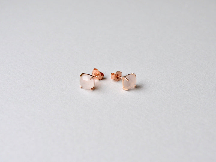 Square Gems: Rosenquarz Ohrstecker Prong | vergoldet, rosévergoldet, silber - Mia&Martha by Katja Schmalen