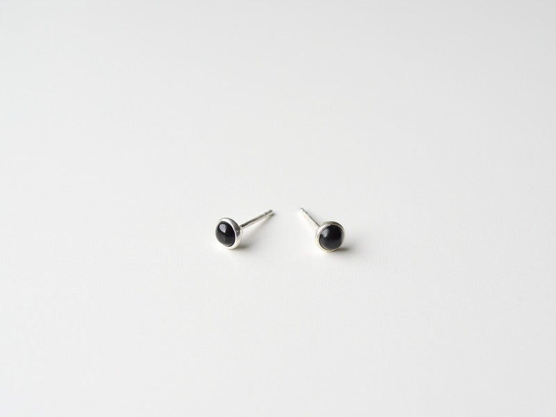 Tiny Gems: Black Onyx Ohrstecker | vergoldet, rosévergoldet, silber