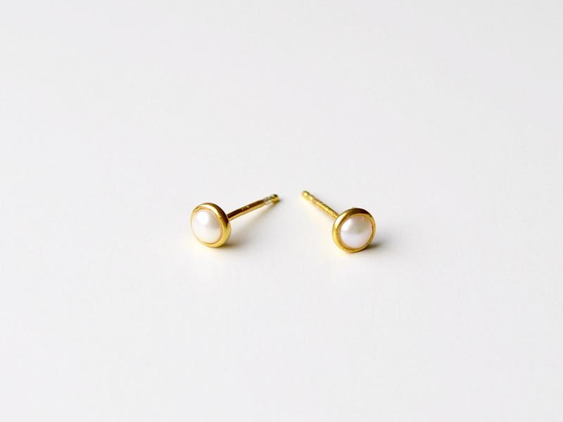 Tiny Gems: Perlen Ohrstecker vergoldet - Mia&Martha by Katja Schmalen
