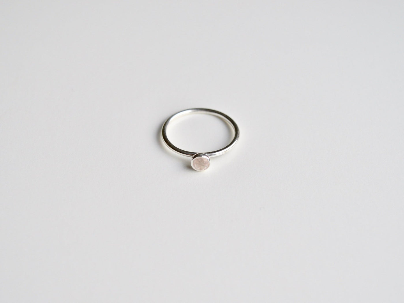 Tiny Gems: Rosenquarz Ring silber - Mia&Martha by Katja Schmalen