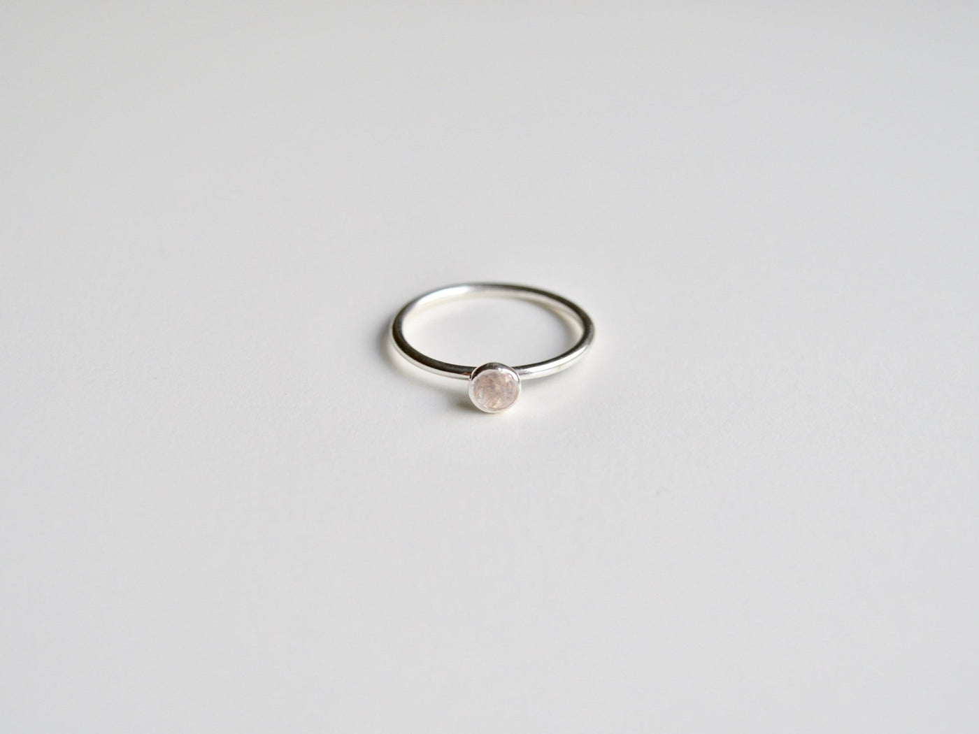 Tiny Gems: Rosenquarz Ring silber - Mia&Martha by Katja Schmalen